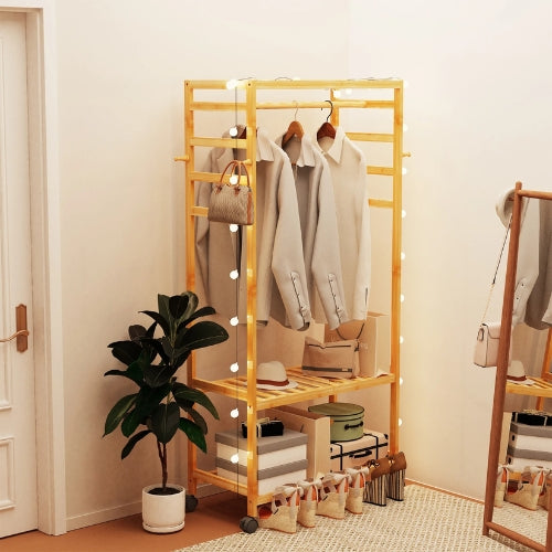portant-en-bois-pour-vetements-decoratif