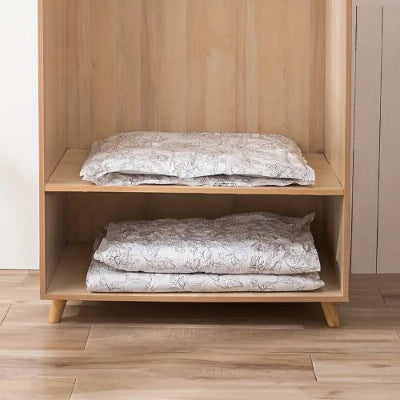 sac-vetement-sous-vide-armoire-rangee
