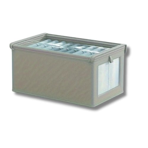 boite-de-rangement-vetement-blanche-elegante-transparente