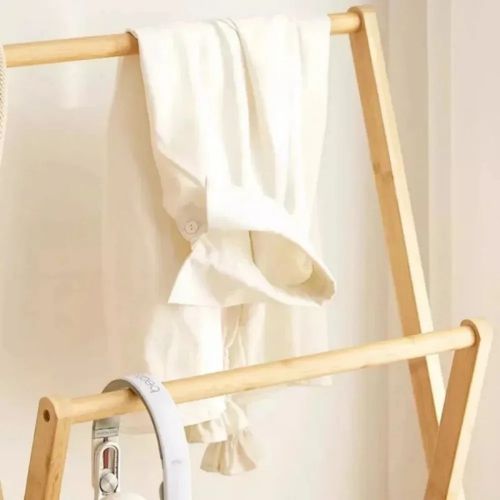 portants-vetements-en-bois-pour-tout-type-de-rangement